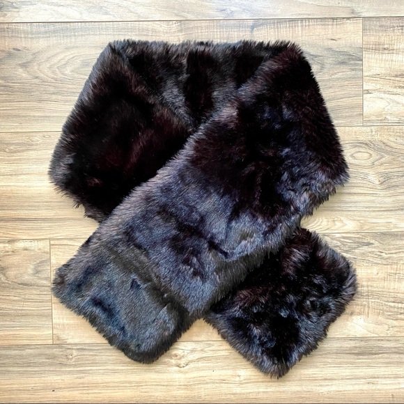 [ Sold ] Soft Faux Fur Scarf - Picture 3 of 5